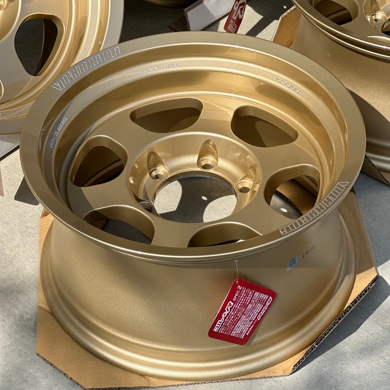 Volk Racing TE37XT M-Spec 16×8 -20, 6×139.7 Gold (SET)