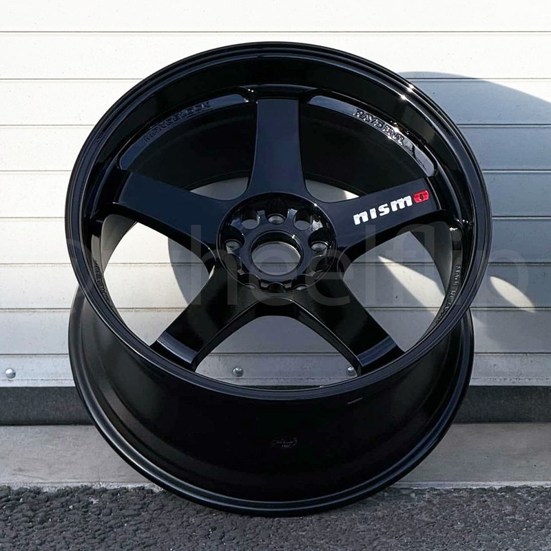Nismo LMGT4 19×9.5 +22, 19×10.5 +22 5×114.3 Black (SET)