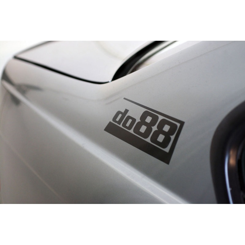do88 black sticker 180x67mm
