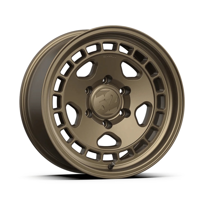 fifteen52 Turbomac HD Classic 16″ 6×139.7 Bronze