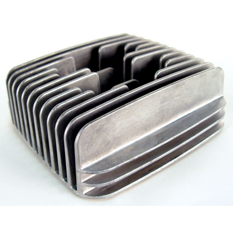 1. 787-111-04 Yamaha Cylinder Head